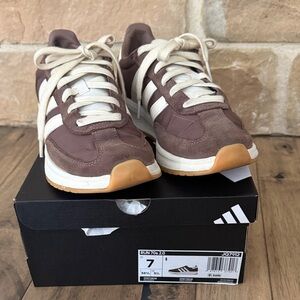 Adidas Run 70s Z Sneakers in Brown and Cream
